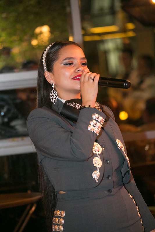 Voz-femenina-mariachi-en-itawi